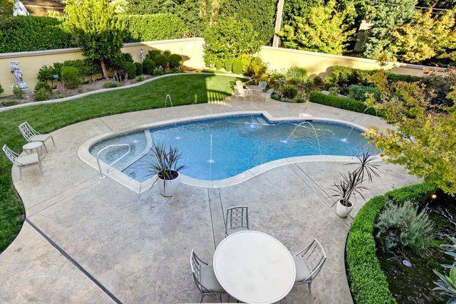 1335 38th St, Sacramento, CA 95816