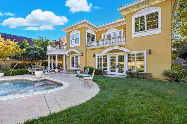 1335 38th St, Sacramento, CA 95816