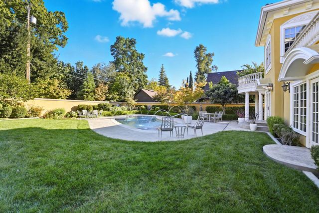 1335 38th St, Sacramento, CA 95816