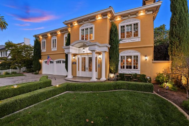 1335 38th St, Sacramento, CA 95816