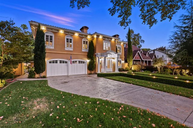 1335 38th St, Sacramento, CA 95816