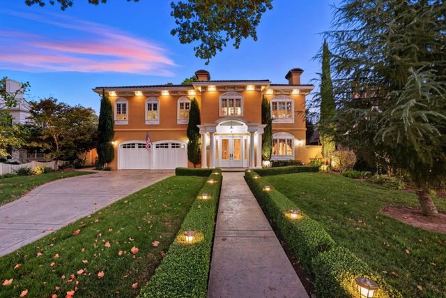 1335 38th St, Sacramento, CA 95816