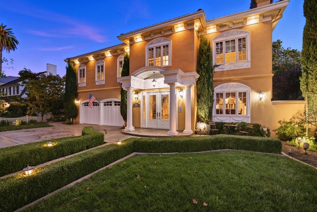 1335 38th St, Sacramento, CA 95816