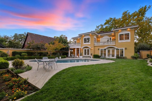 1335 38th St, Sacramento, CA 95816