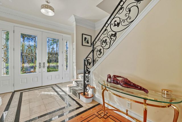 1335 38th St, Sacramento, CA 95816