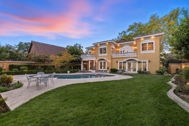 1335 38th St, Sacramento, CA 95816