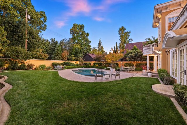 1335 38th St, Sacramento, CA 95816