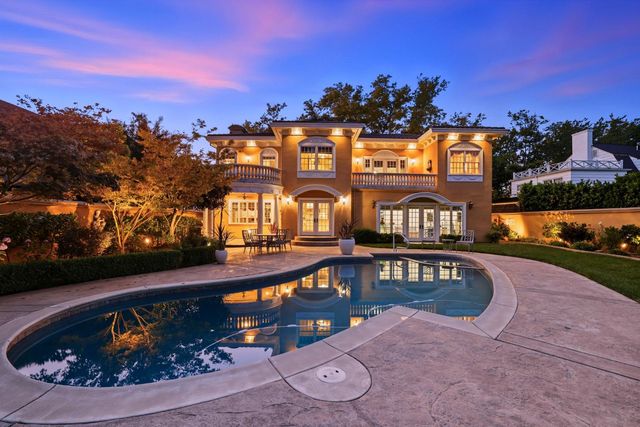 1335 38th St, Sacramento, CA 95816