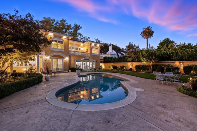 1335 38th St, Sacramento, CA 95816