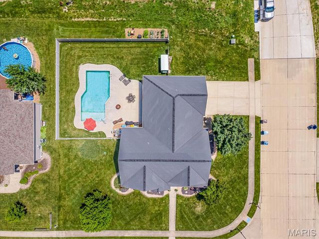 301 McClelland Drive, Troy, IL 62294