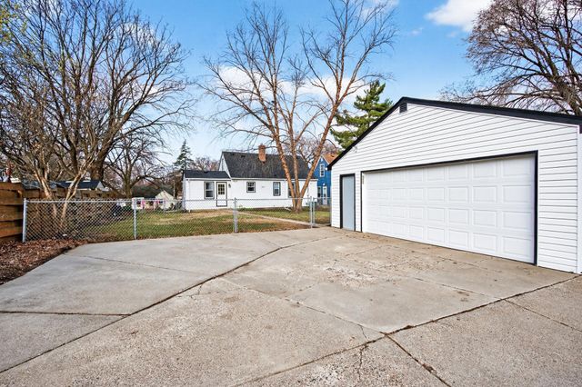 3137 Florida Avenue S, Saint Louis Park, MN 55426