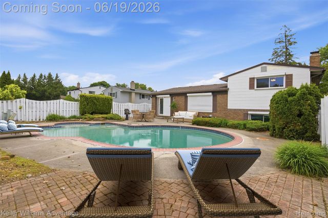 35729 Duke Drive, Sterling Heights, MI 48310