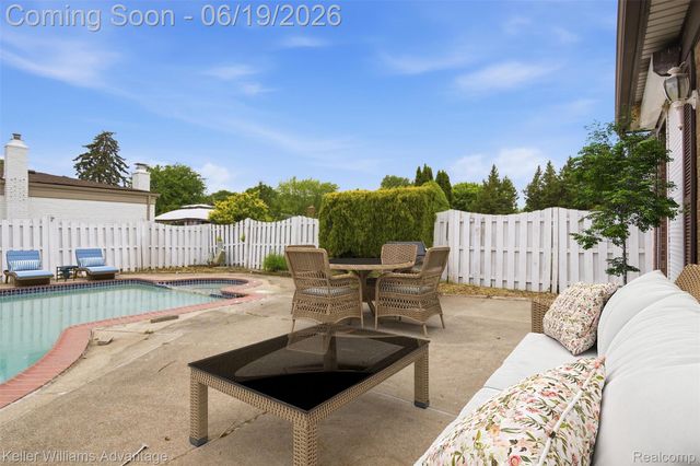 35729 Duke Drive, Sterling Heights, MI 48310