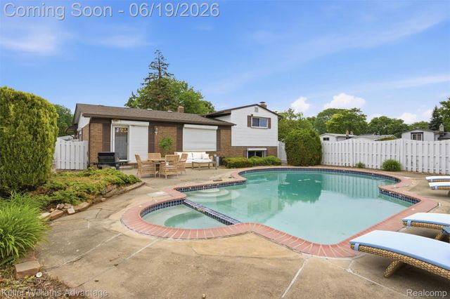 35729 Duke Drive, Sterling Heights, MI 48310