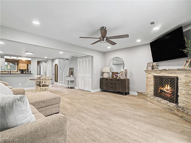 1943 Savannah, Westlake, OH 44145