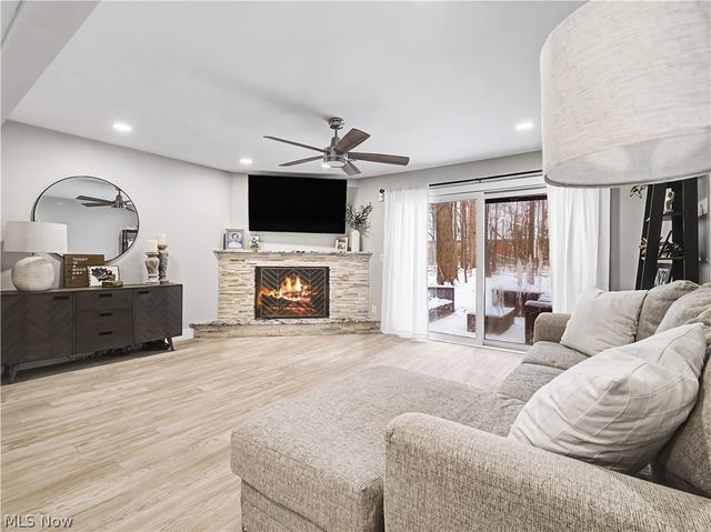 1943 Savannah, Westlake, OH 44145