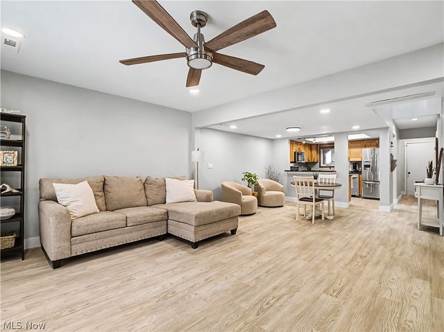 1943 Savannah, Westlake, OH 44145