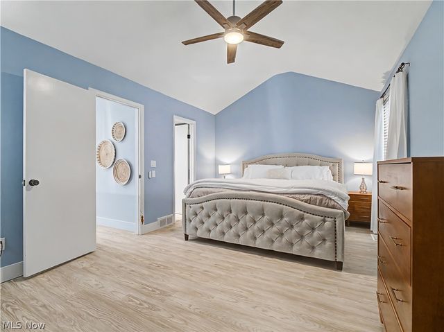 1943 Savannah, Westlake, OH 44145