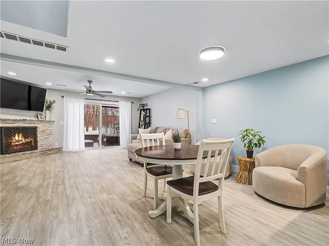 1943 Savannah, Westlake, OH 44145