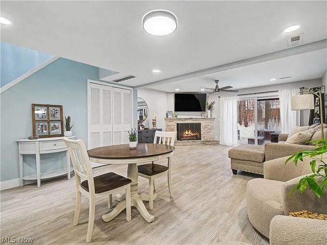 1943 Savannah, Westlake, OH 44145