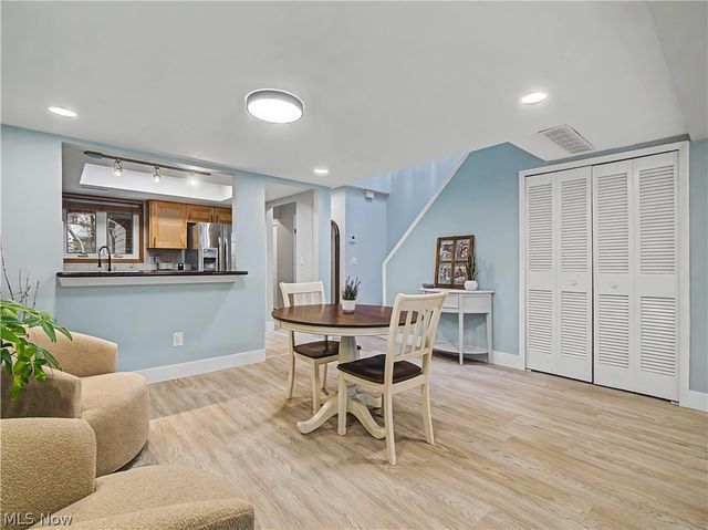 1943 Savannah, Westlake, OH 44145