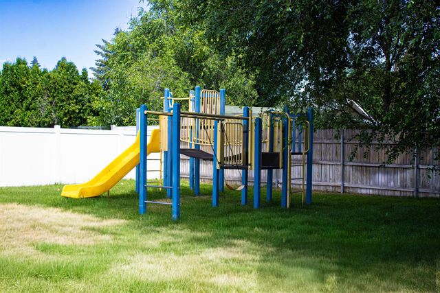 2115 S EVERGREEN Rd, Veradale, WA 99037