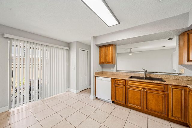 4586 PHEASANT RUN DRIVE 6B, Orlando, FL 32808
