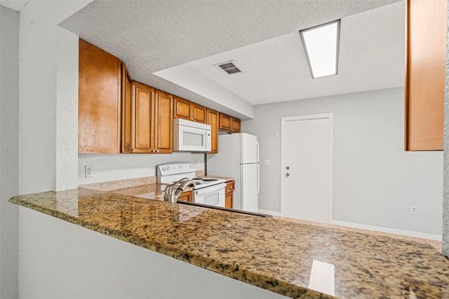 4586 PHEASANT RUN DRIVE 6B, Orlando, FL 32808