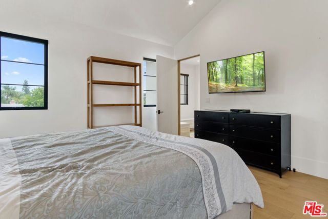 5041 Noeline Avenue, Encino (los Angeles), CA 91436