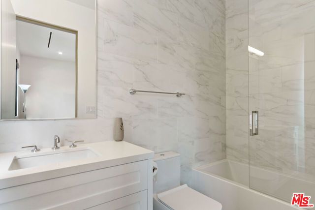 5041 Noeline Avenue, Encino (los Angeles), CA 91436