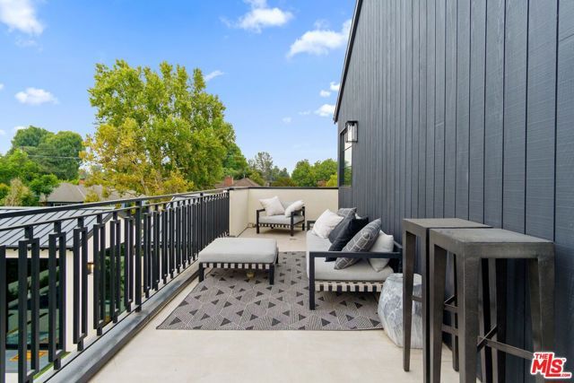 5041 Noeline Avenue, Encino (los Angeles), CA 91436