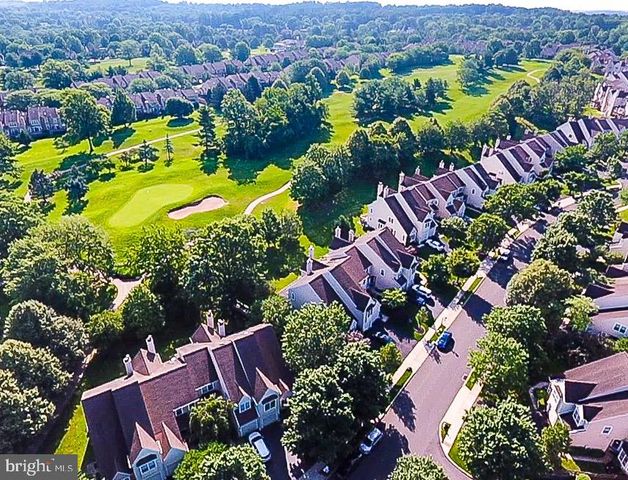 203 COUNTRY CLUB DR, Lansdale, PA 19446