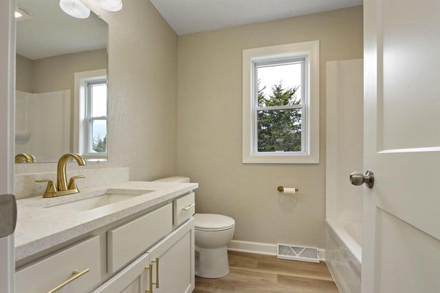 1523 22nd AVENUE, Kenosha, WI 53140