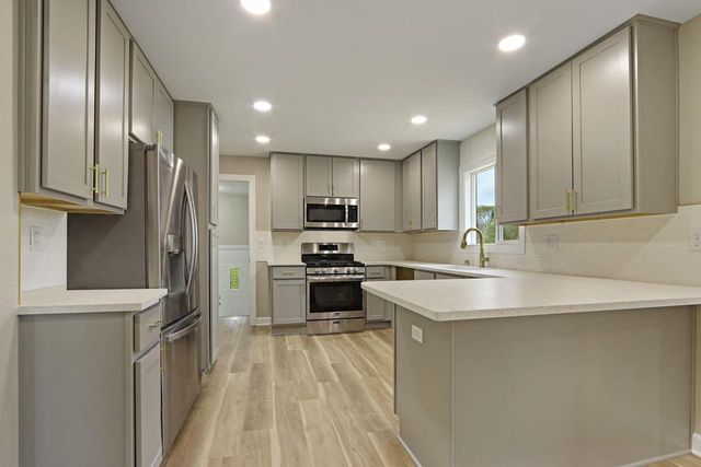 1523 22nd AVENUE, Kenosha, WI 53140