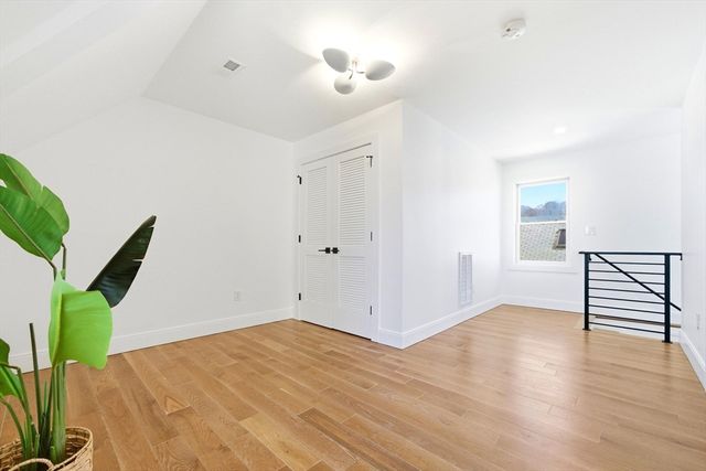 28 Cherry St 28, Medford, MA 02155