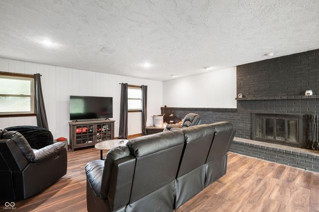 5631 N Olivia Drive, Alexandria, IN 46001