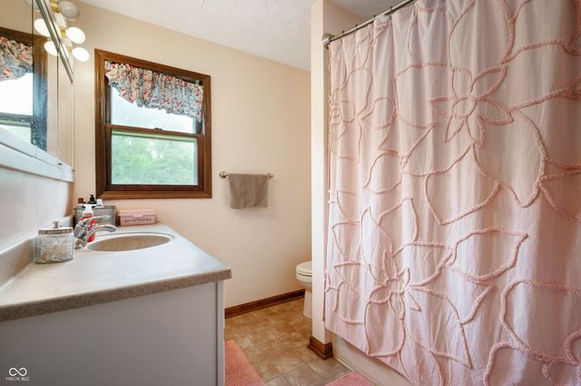 5631 N Olivia Drive, Alexandria, IN 46001