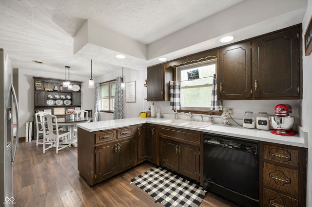 5631 N Olivia Drive, Alexandria, IN 46001