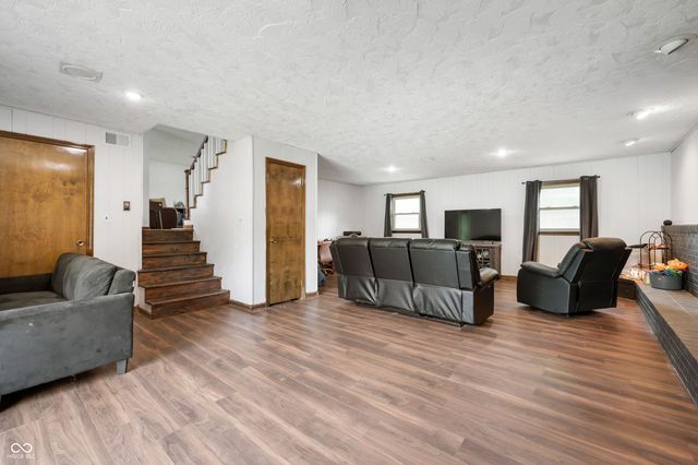 5631 N Olivia Drive, Alexandria, IN 46001