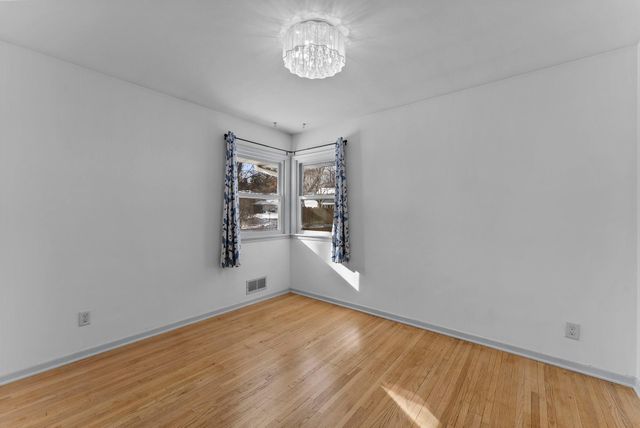 11832 Crawford Road W, Minnetonka, MN 55343