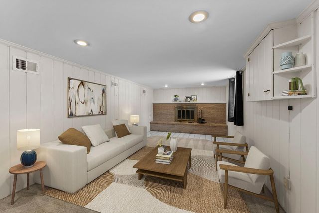 11832 Crawford Road W, Minnetonka, MN 55343