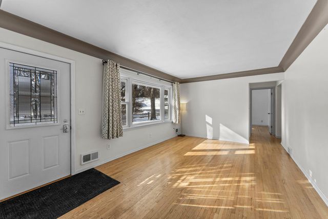 11832 Crawford Road W, Minnetonka, MN 55343