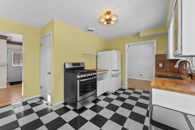 11832 Crawford Road W, Minnetonka, MN 55343