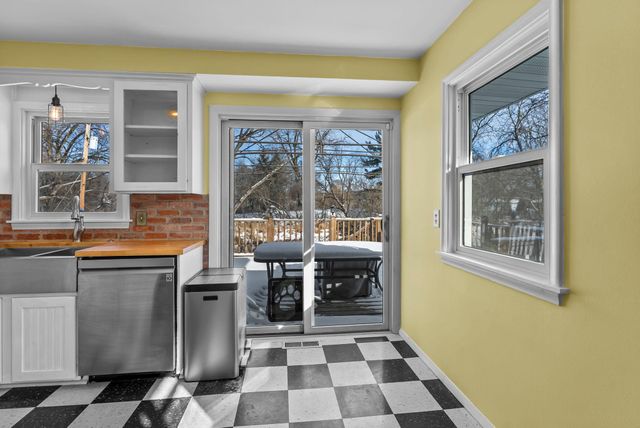 11832 Crawford Road W, Minnetonka, MN 55343