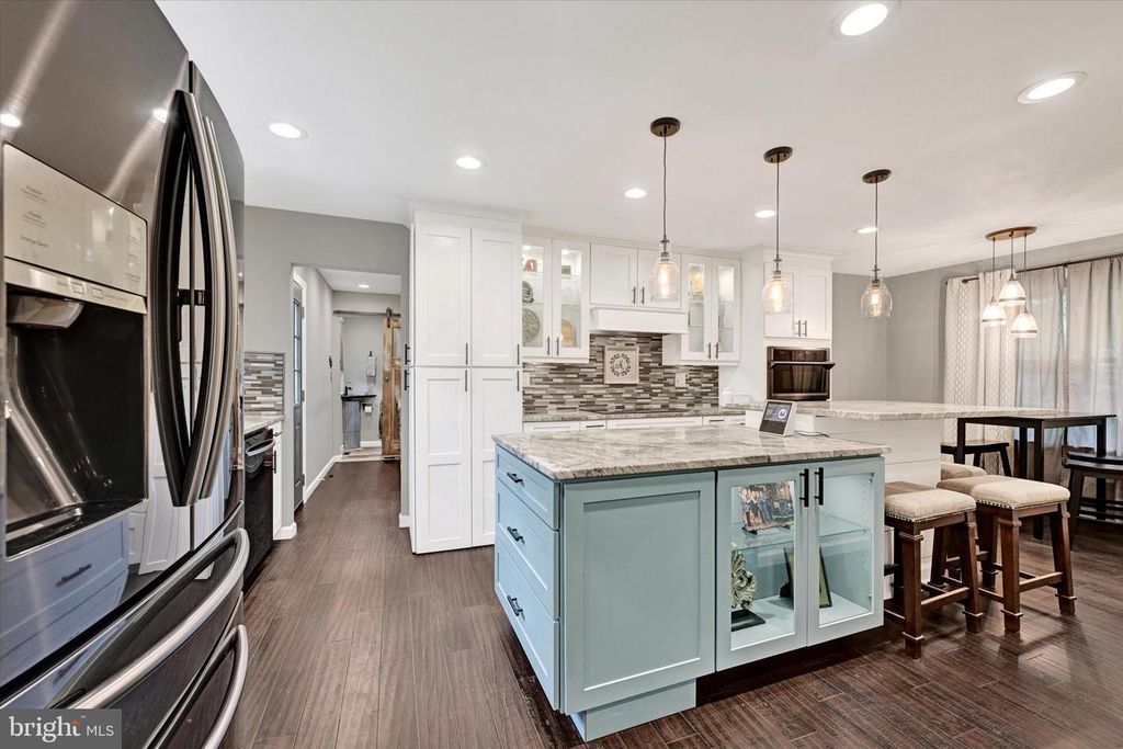 Image 10 of property listing at 4296 WOLF HILL DR, Hampstead, MD 21074