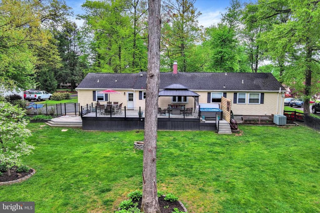 Image 48 of property listing at 4296 WOLF HILL DR, Hampstead, MD 21074