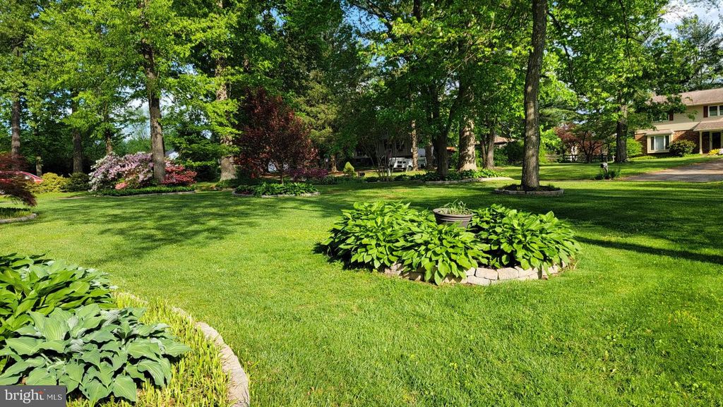 Image 67 of property listing at 4296 WOLF HILL DR, Hampstead, MD 21074