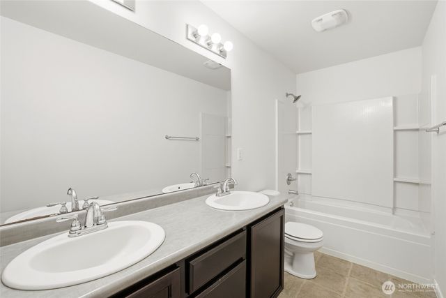 23532 117th Avenue SE, Kent, WA 98031