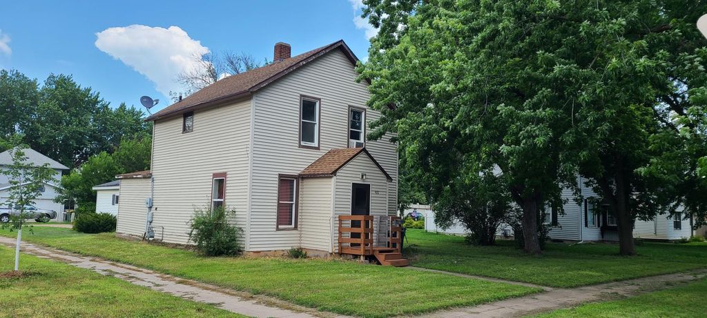 410 Lynd Street, Marshall, MN 56258