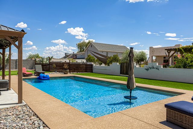 750 W ZION Lane, San Tan Valley, AZ 85143